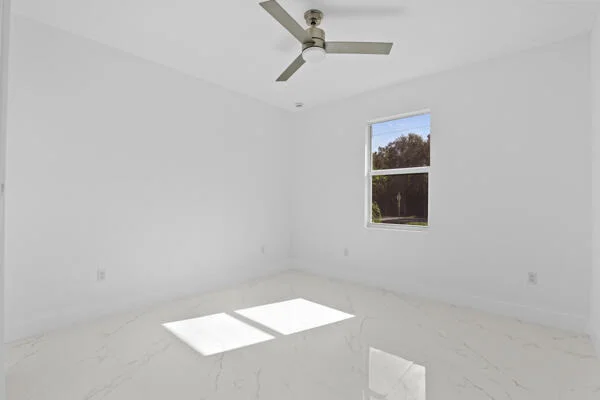 Photo of 18103 Hamlin Boulevard