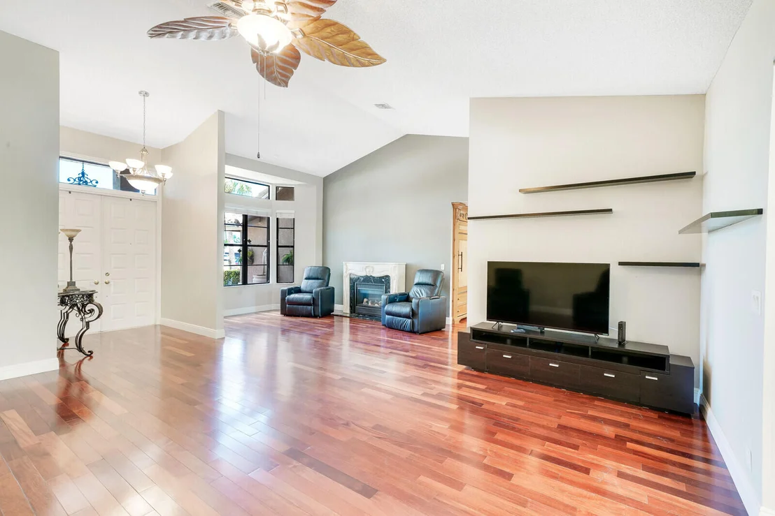 Photo of 818 Ivy Drive