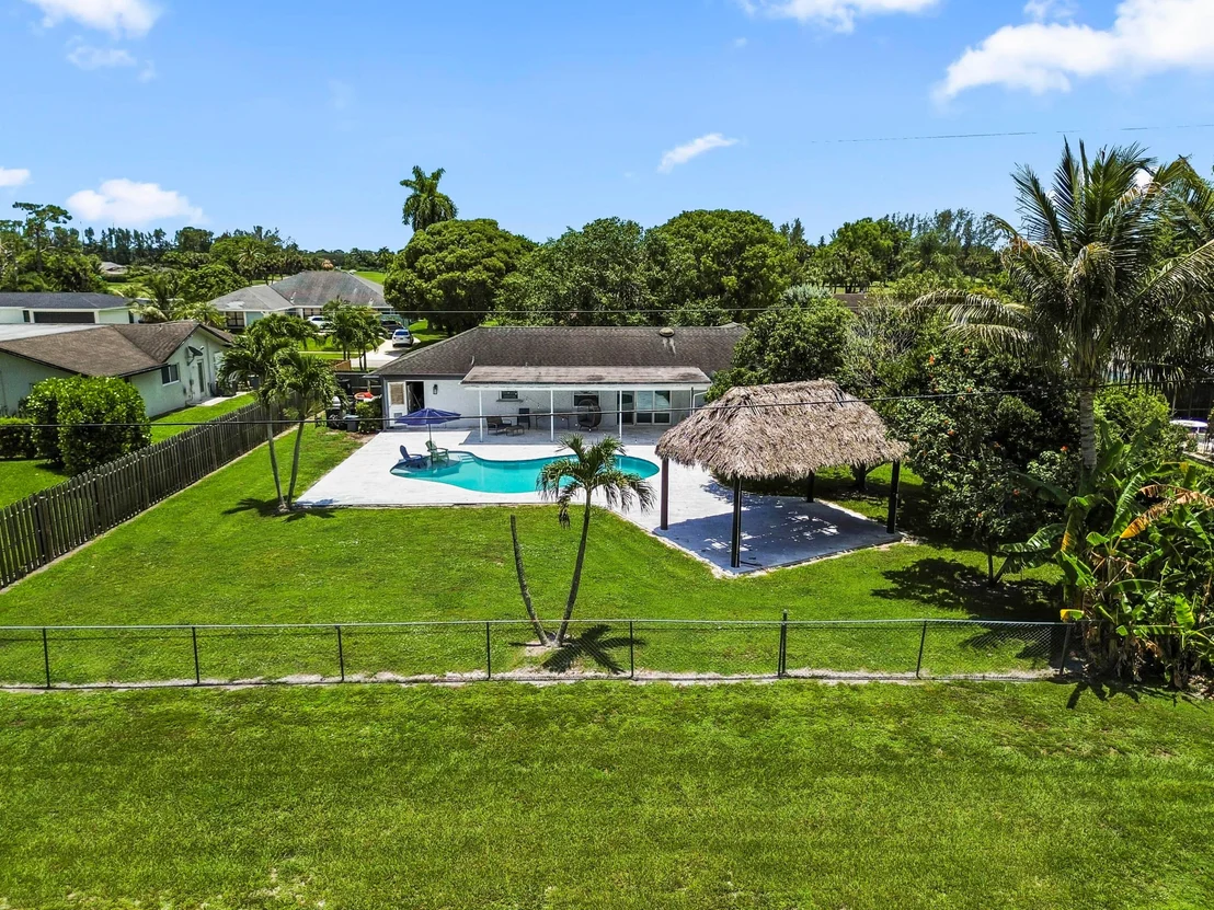 Photo of 7635 Oakmont Drive