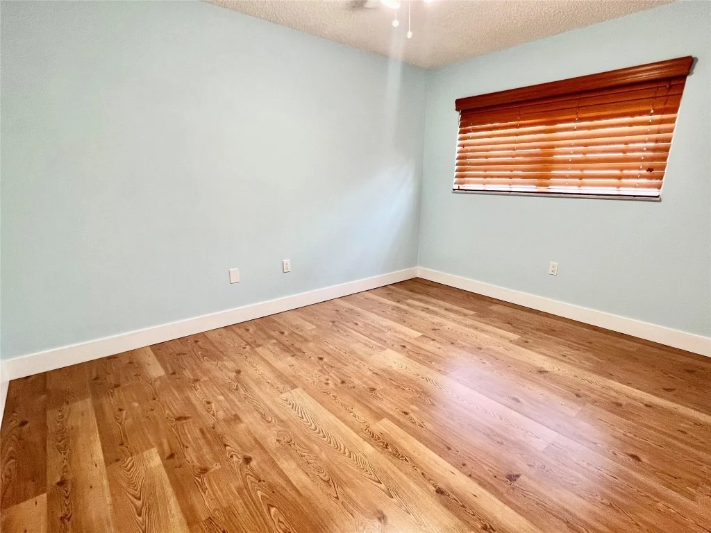 Photo of 10571 Sunset Strip