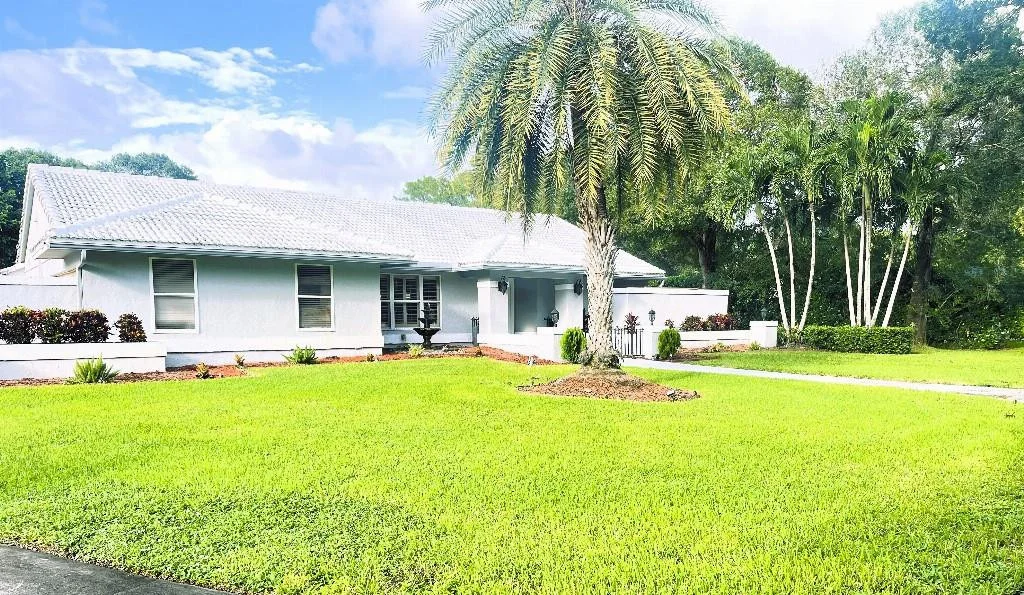 Photo of 14183 Greentree Trail