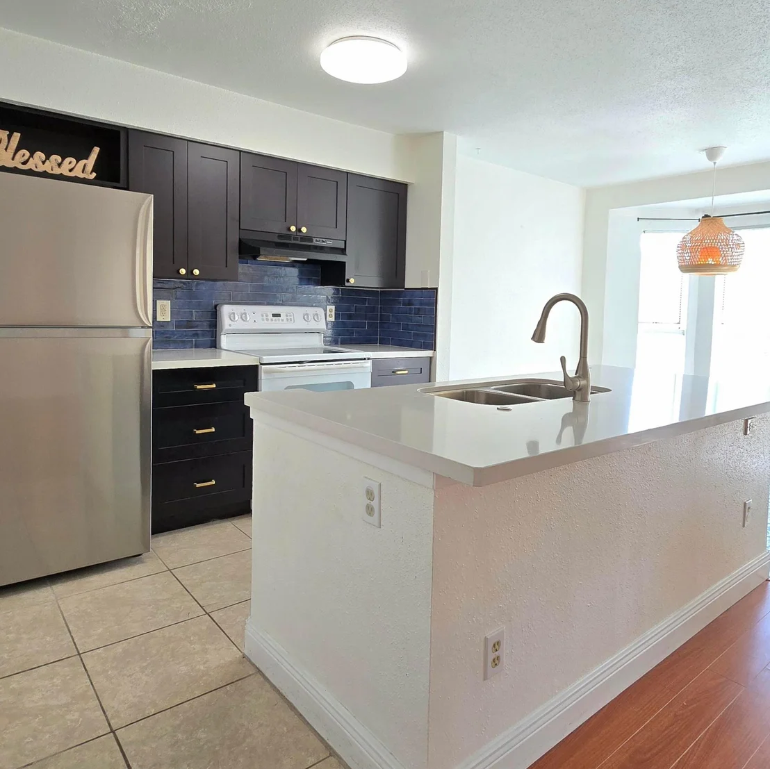 Photo of Unit 220 at 977 Riverside Drive