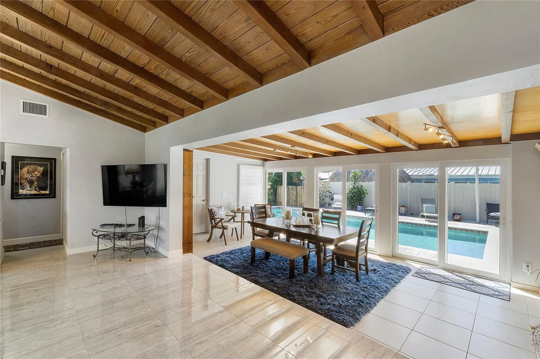 Photo of 2520 SE 4th Street