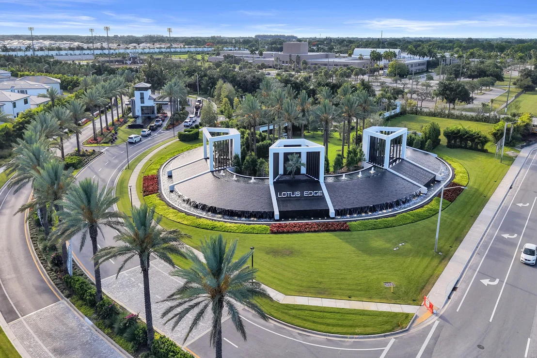 Photo of 9547 Riverside Park Drive