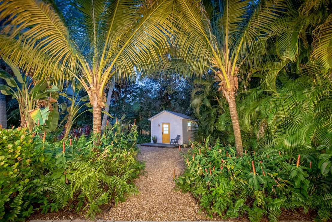 Photo of 547 SW Riverview Street