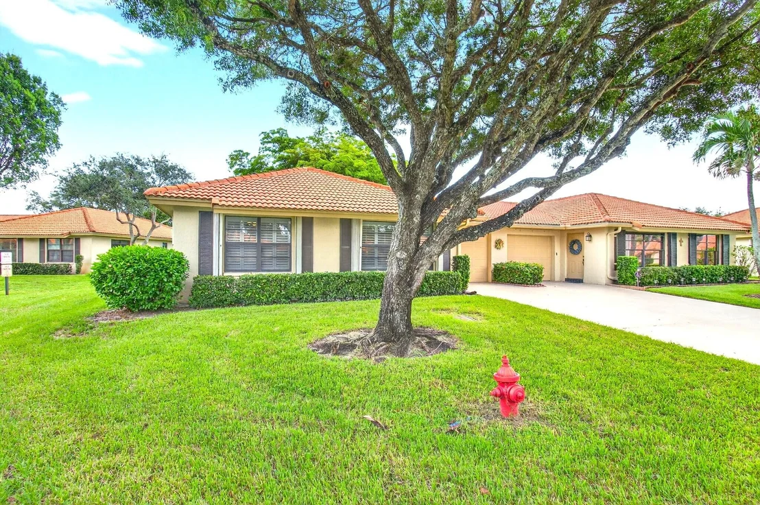 Photo of Unit A at 4555 Apple Tree Circle