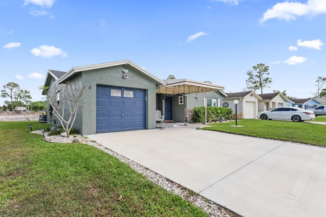 Photo of 7123 Pine Manor Drive