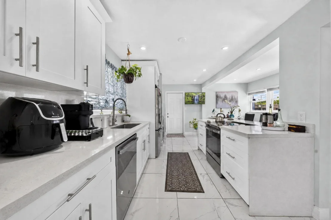 Photo of 7961 N NORMANDY Street