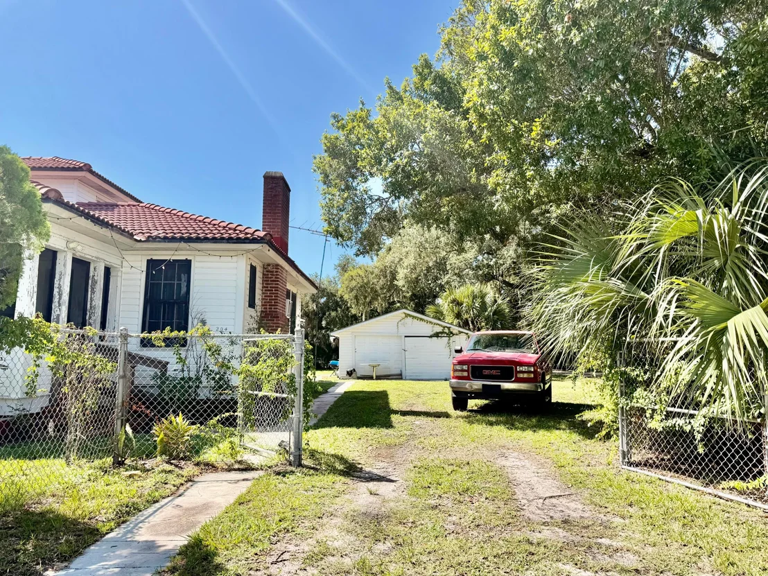 Photo of 202 SE 4TH Street
