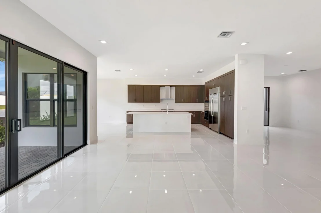 Photo of 9436 Riverside Park Drive