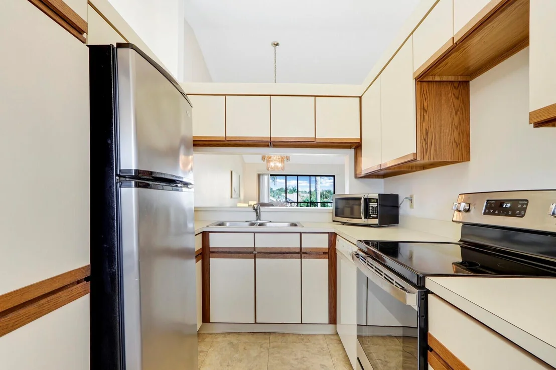 Photo of Unit B at 2052 Keystone Drive