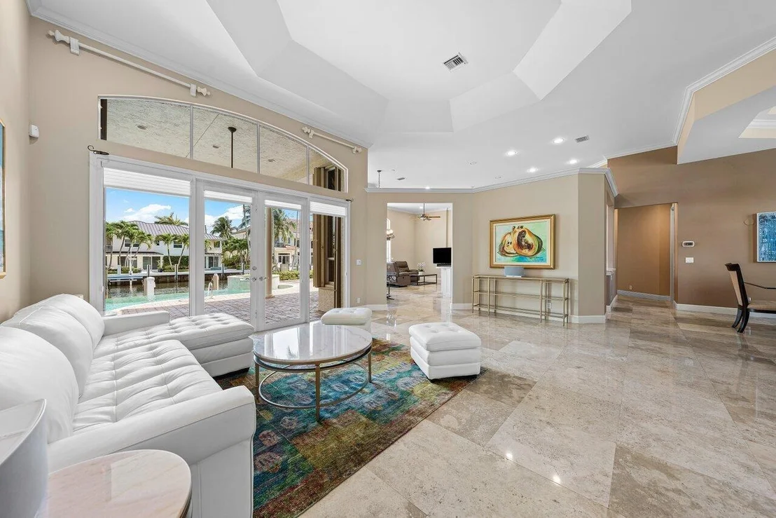 Photo of 923 Hyacinth Drive