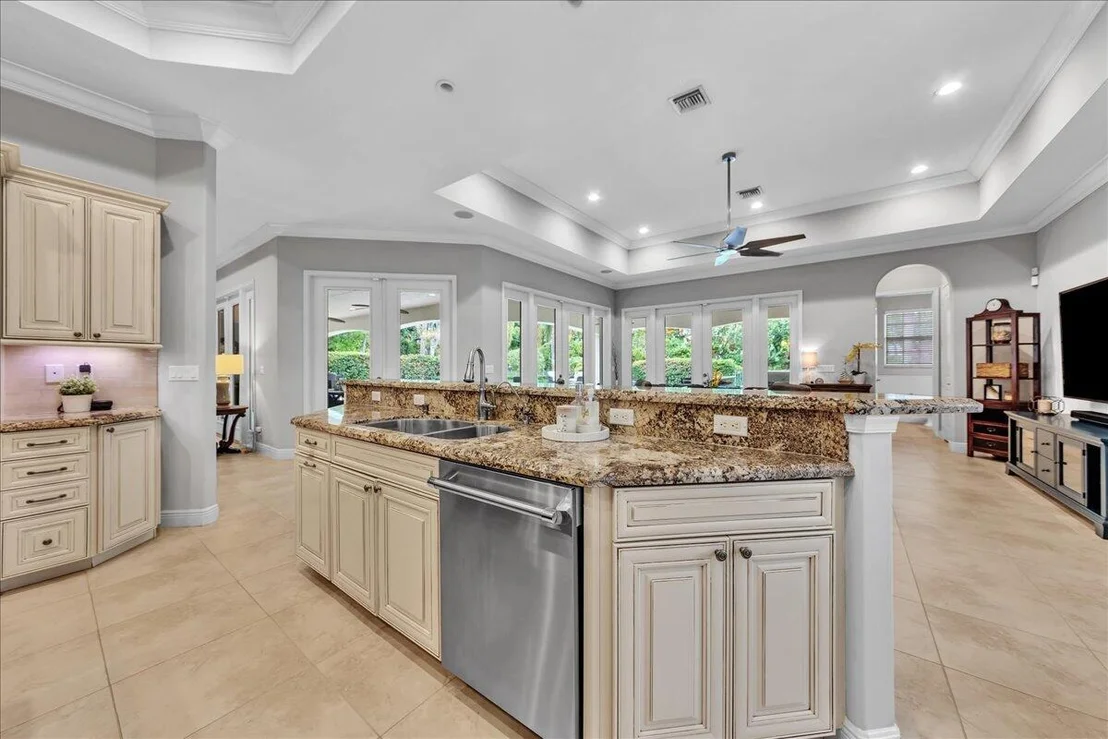 Photo of 378 Squire Drive