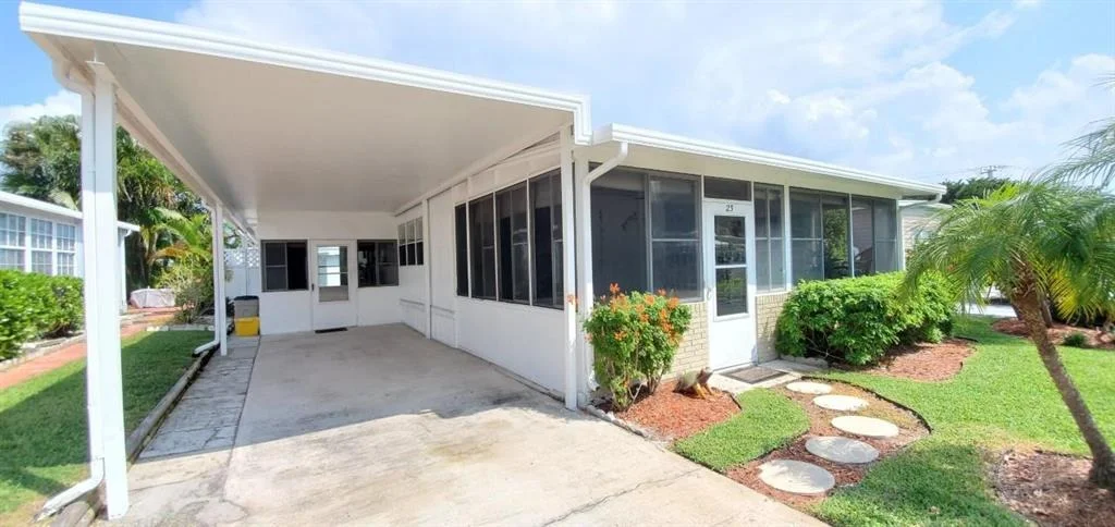 Photo of Unit 23 at 400 N Highway A1a
