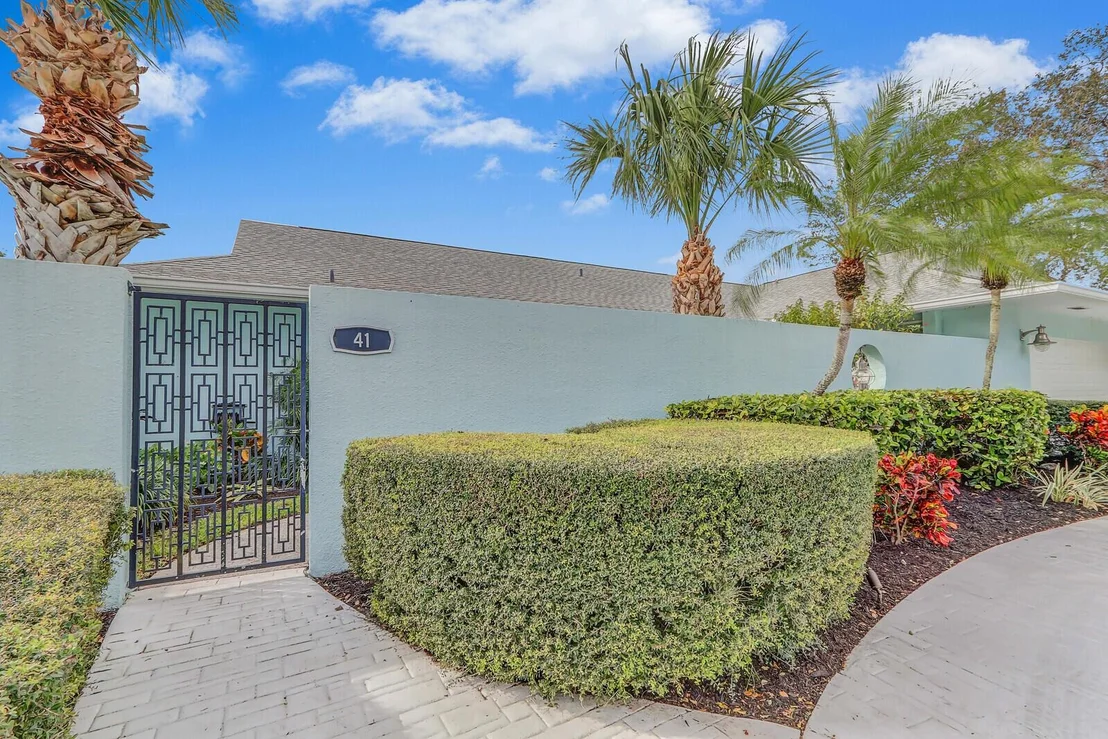 Photo of 41 Golfview Drive