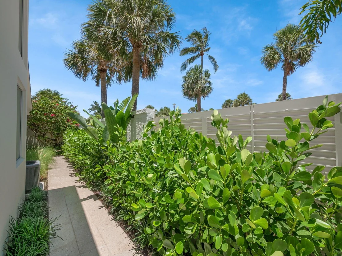 Photo of 105 W Bonefish Circle