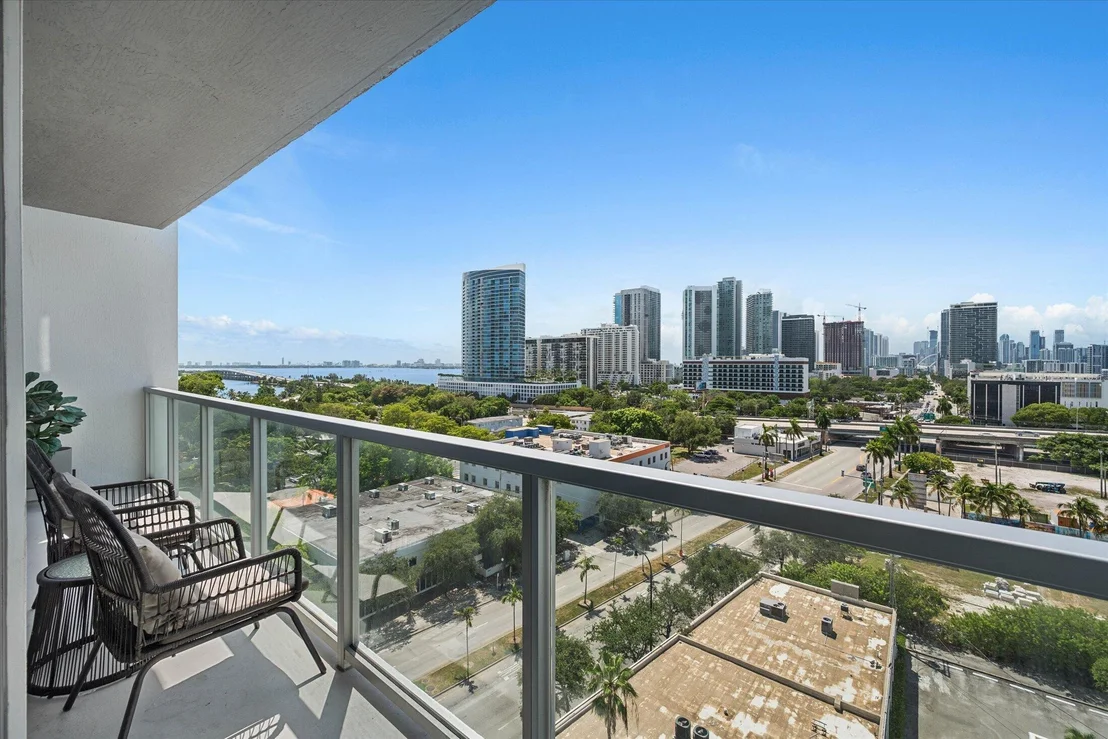 Photo of Unit S910 at 3900 Biscayne Boulevard