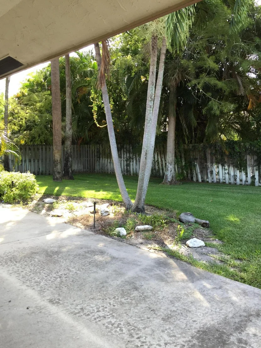 Photo of 13951 Aster Avenue