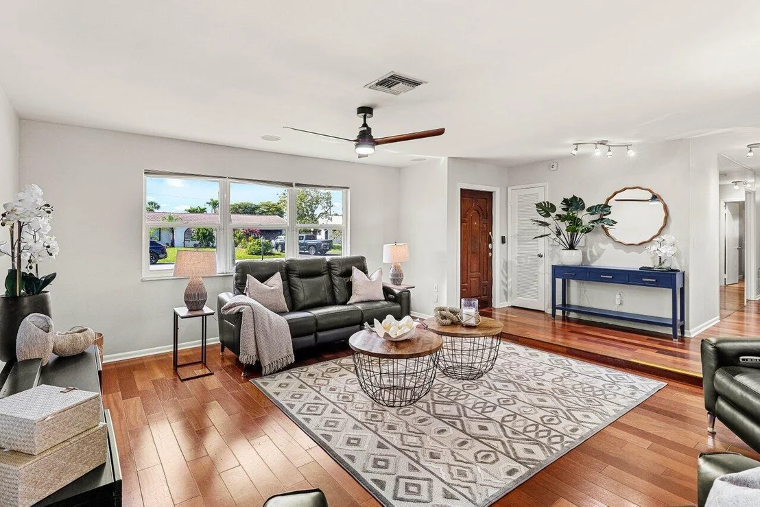 Photo of 641 West Drive