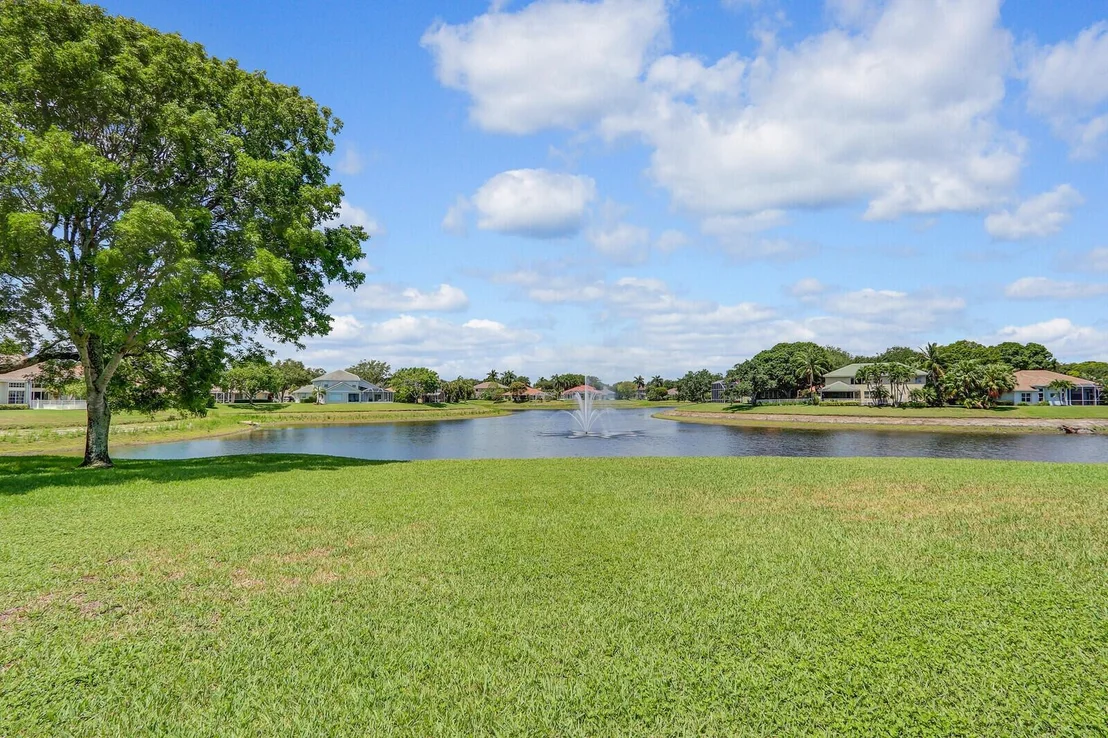 Photo of 471 Oriole Point