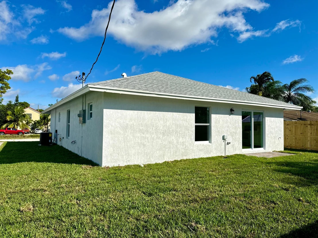 Photo of 4916 Biscayne Drive