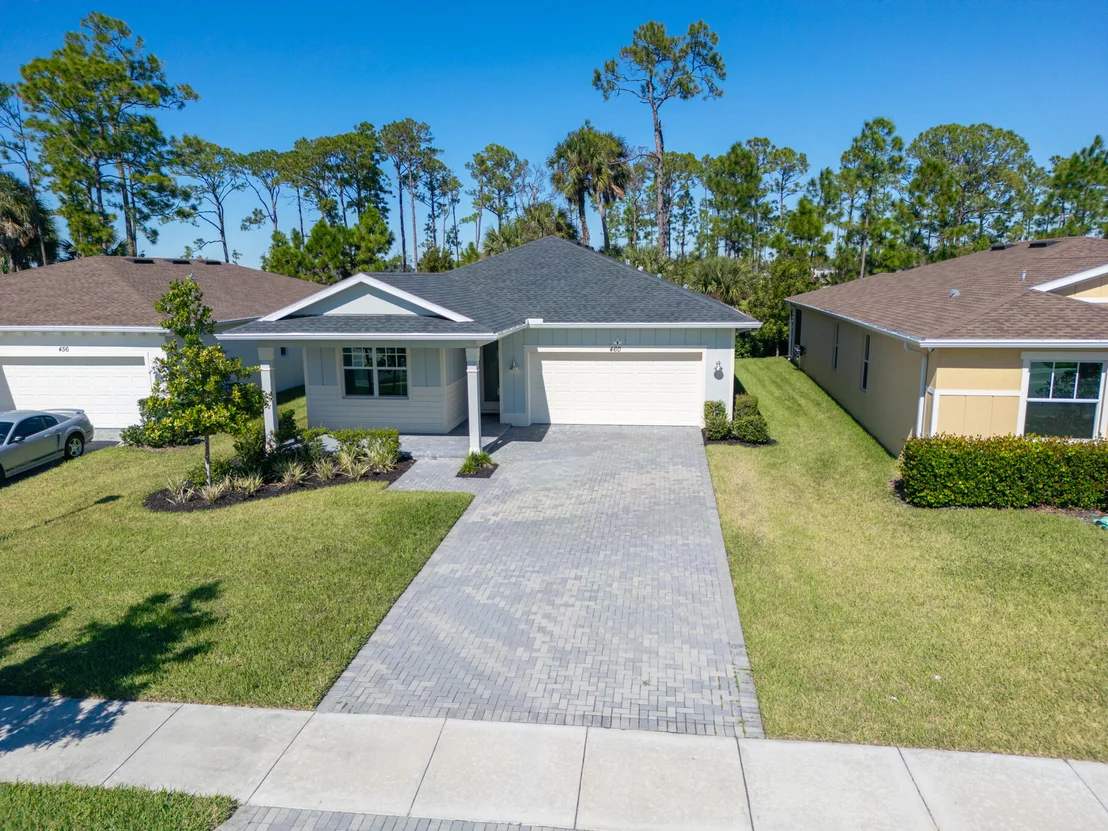 Photo of 460 Veridian Circle NW