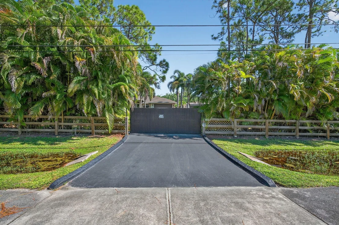 Photo of 17270 Alexander Run