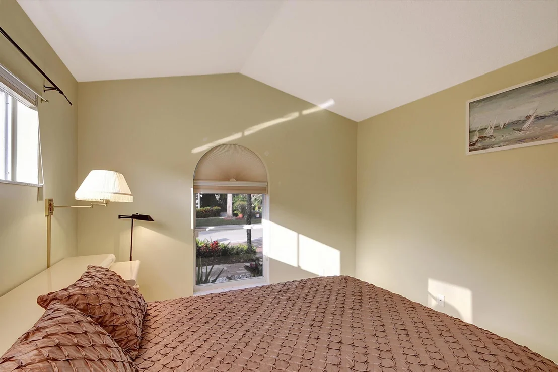 Photo of 120 Harbor Lake Circle