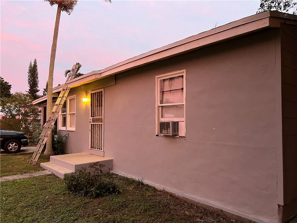 Photo of 263 SW 3 Terrace