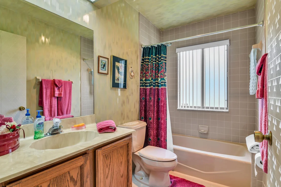 Photo of 2660 Riviera Drive