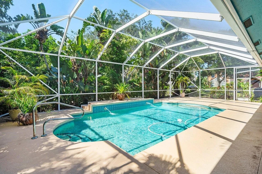 Photo of 18730 SE Lakeside Way