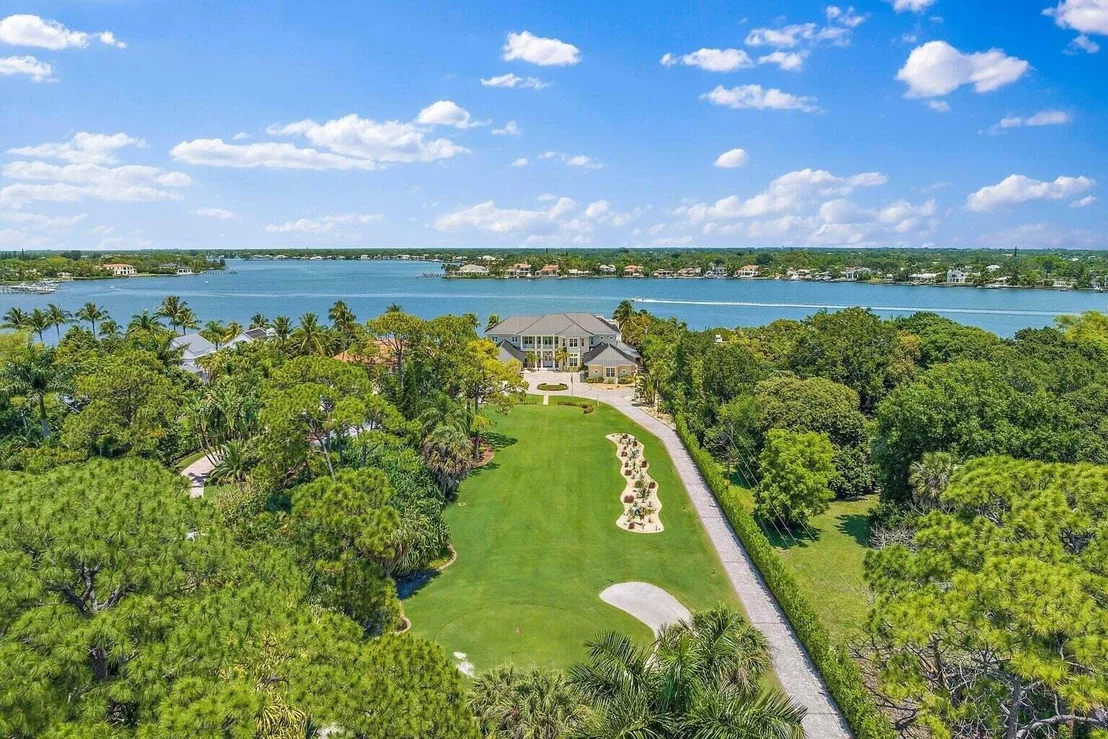 Photo of 5874 Pennock Point Road