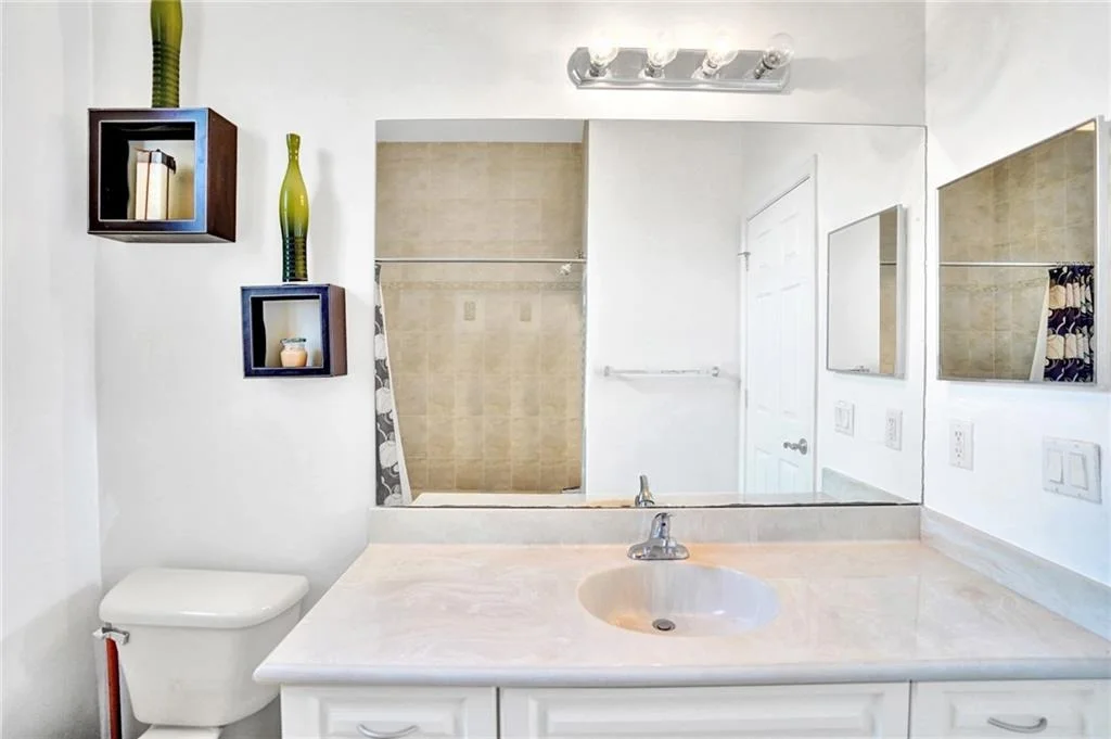 Photo of 7102 Pinecreek Way
