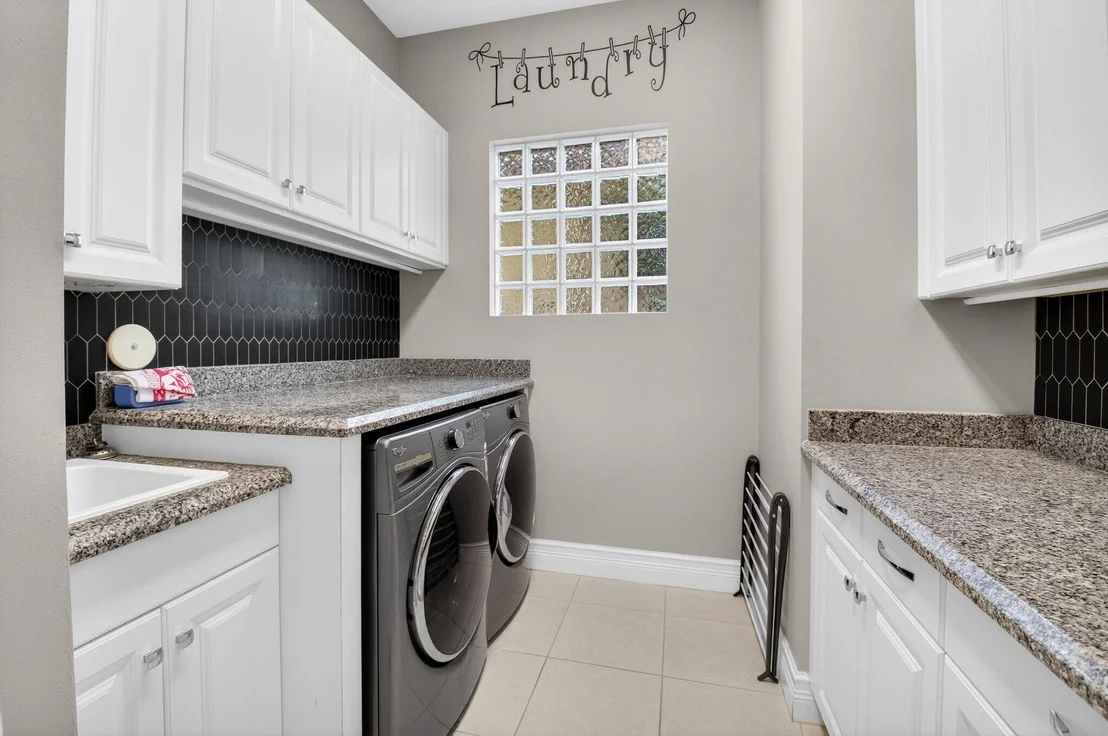 Photo of 16921 Pavilion Way