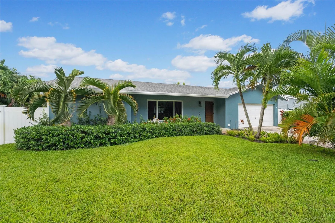 Photo of 4649 Palm Ridge Boulevard