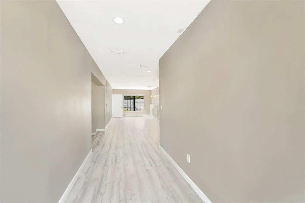 Photo of 4353 Gulfstream Road