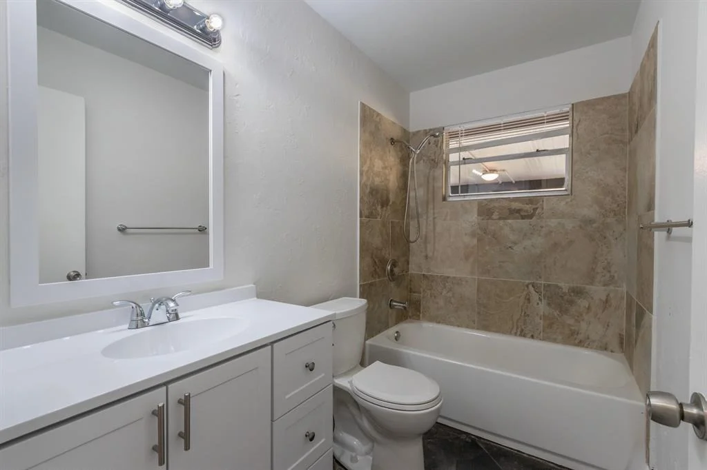 Photo of 6915 Westview Drive