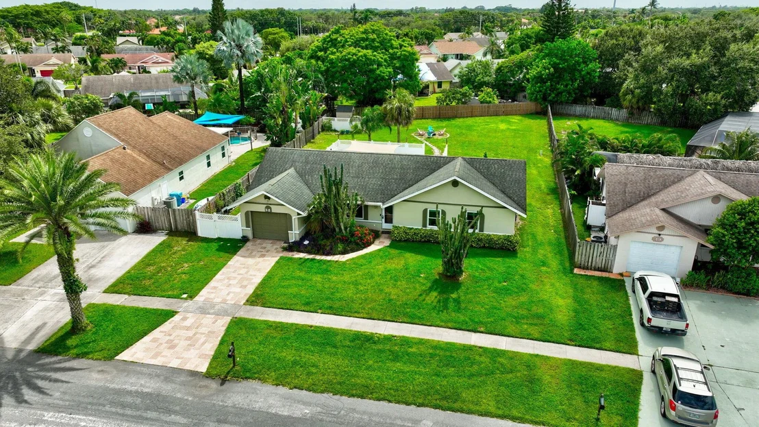Photo of 50 Cedar Circle