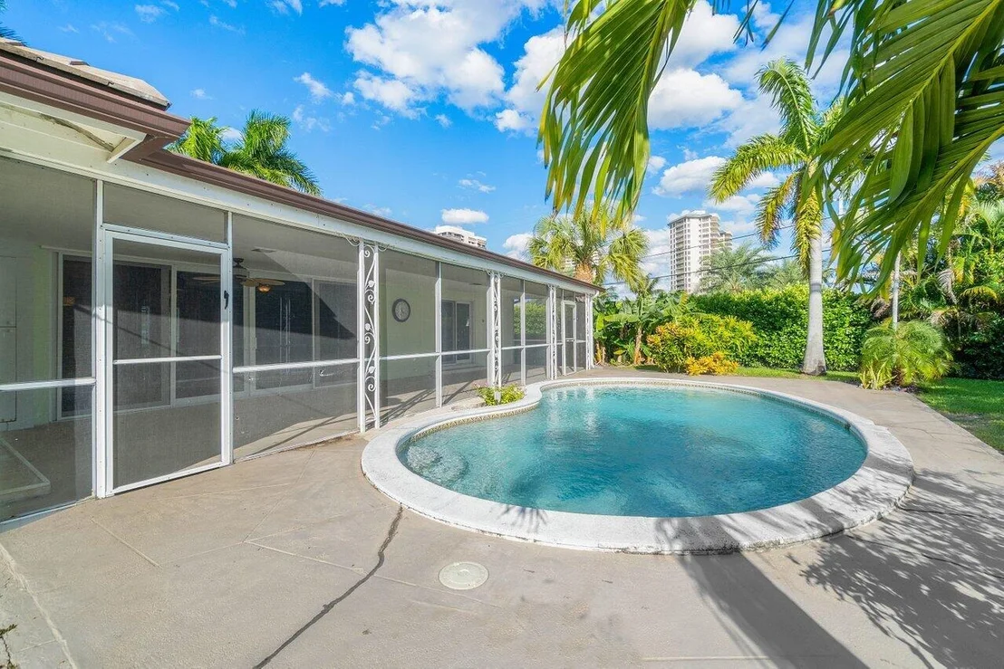 Photo of 1241 Emerald Drive