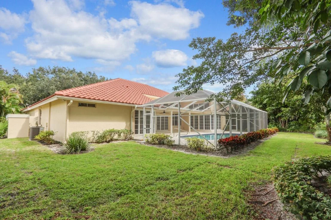 Photo of 18517 SE Heritage Drive