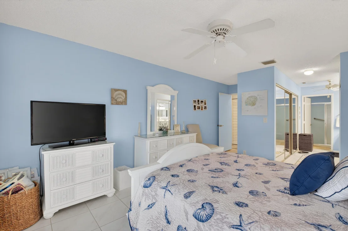 Photo of Unit A at 8130 Springtree Road