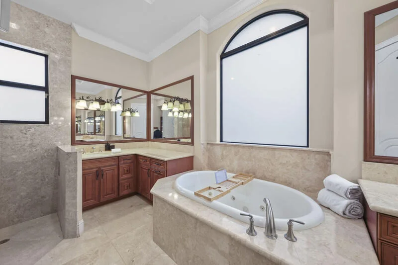 Photo of 4190 Gleneagles Drive