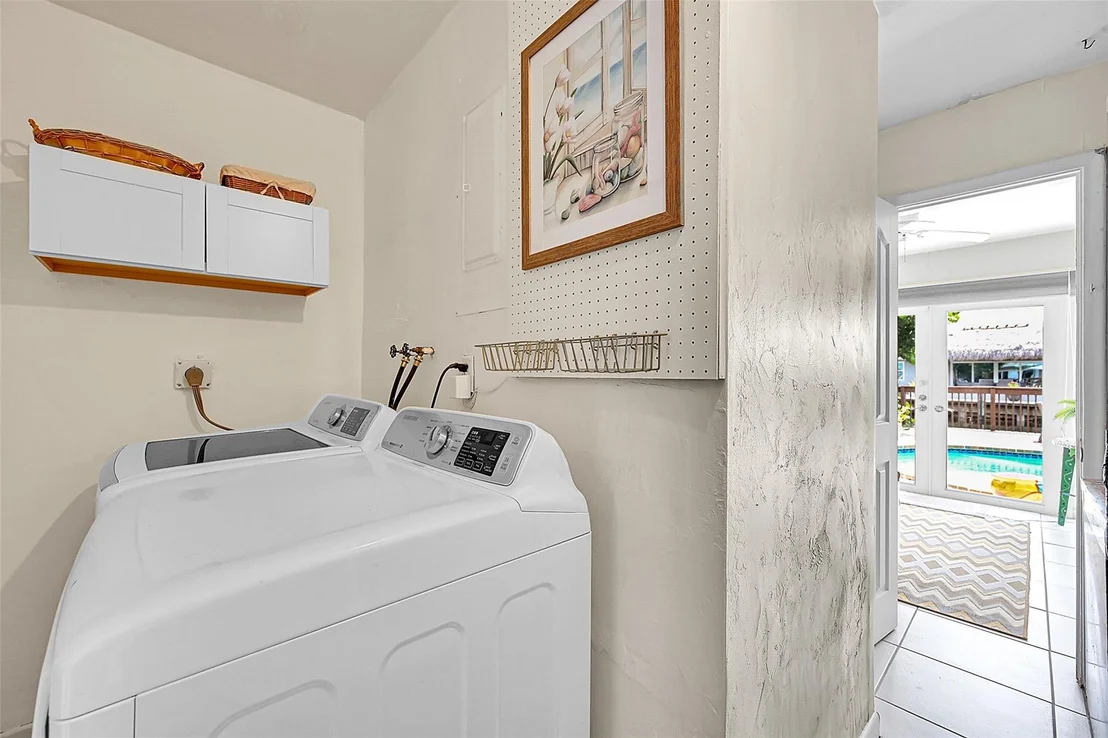 Photo of 920 SE 4th Avenue