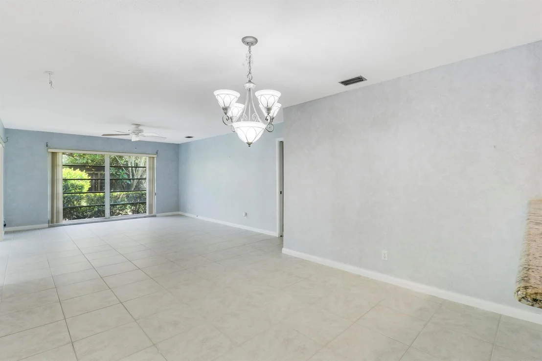Photo of 316 River Drive