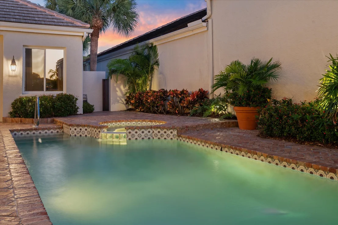 Photo of 602 Oak Harbour Drive
