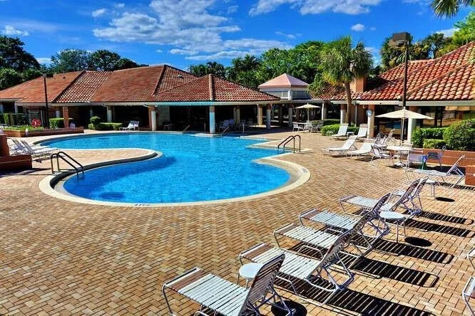 Photo of 120 Harbor Lake Circle