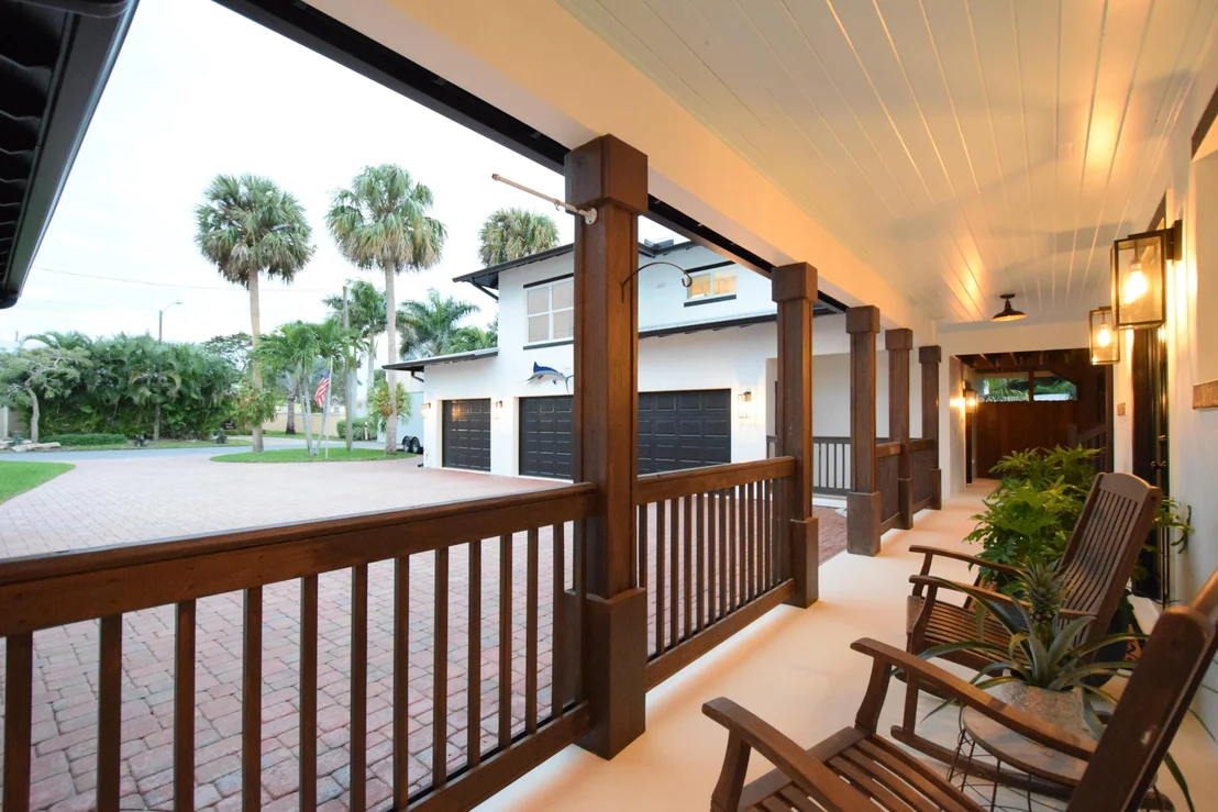 Photo of 310 SE Cardinal Way