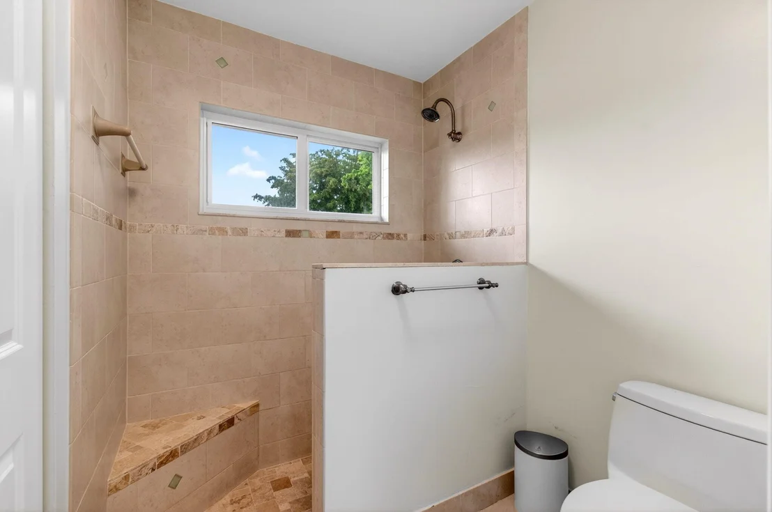 Photo of 17773 Maplewood Drive