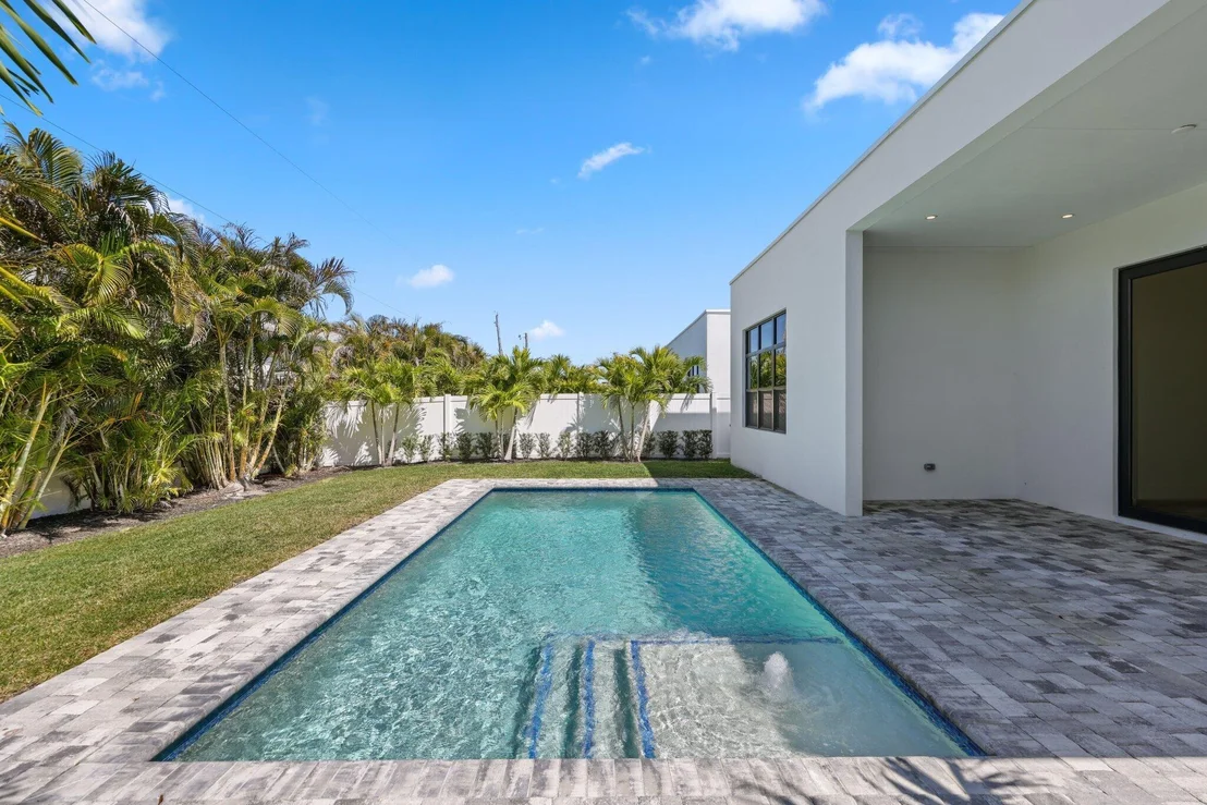 Photo of 655 Kingsbridge Street