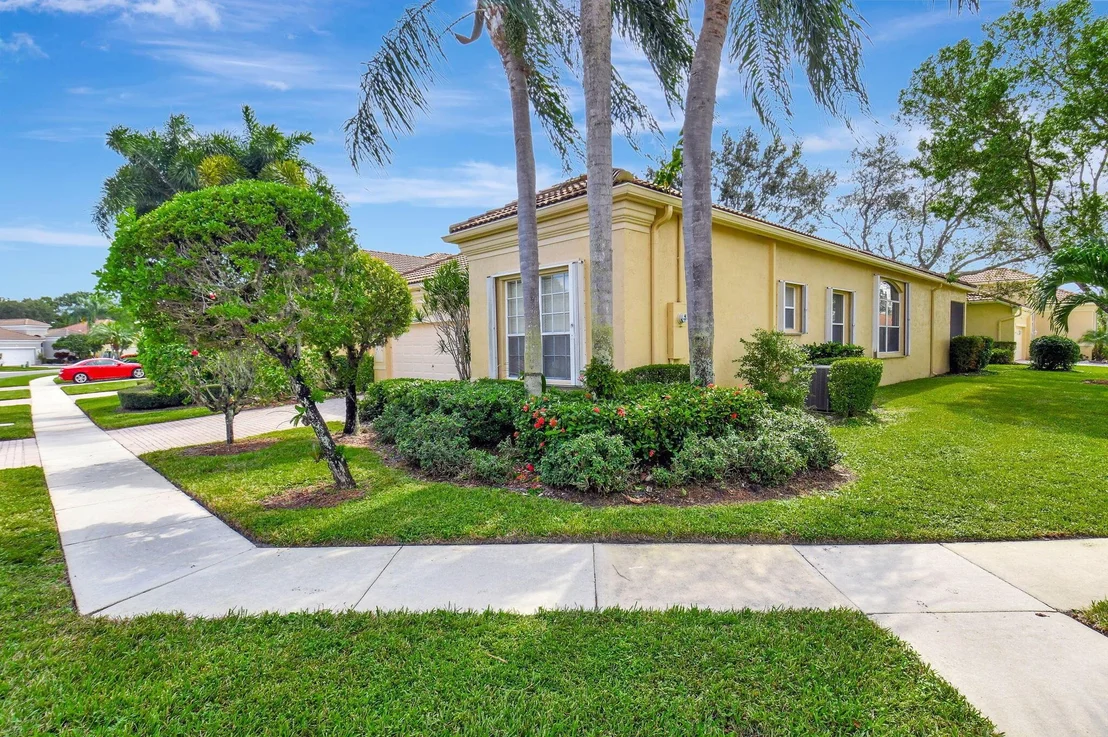 Photo of 7064 Demedici Circle